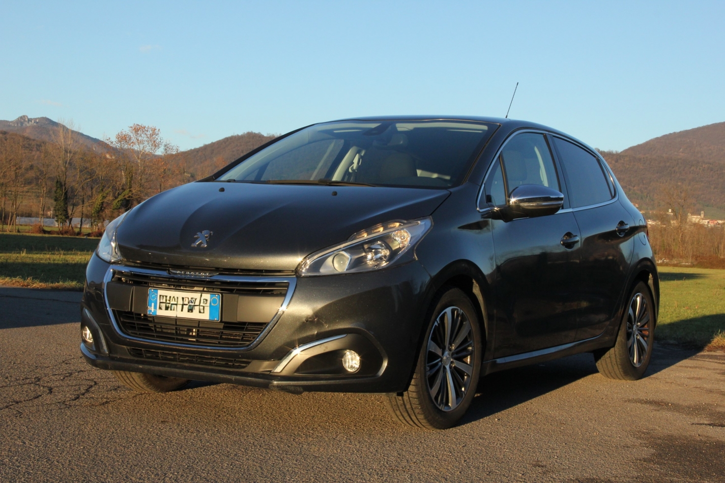 Peugeot 208 5p 1.2 puretech Allure 82cv