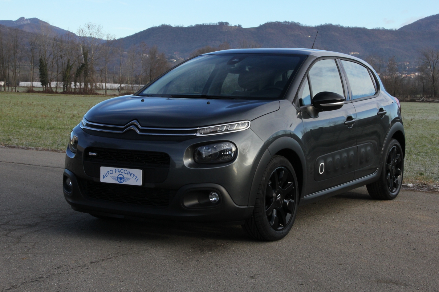 Citroen C3 1.2 puretech Shine 82cv